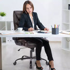 Sedia da ufficio ergonomica con braccioli ribaltabili e supporto lombare